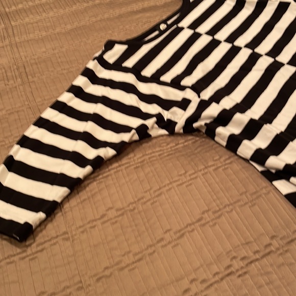 Jones New York top, black/white striped, cotton blend, 1X - Picture 3 of 9
